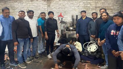 पुण्यात बनावट गुटख्याच्या कारखान्यावर पोलिसांचा छापा; एक कोटींचा मुद्देमाल जप्त