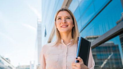 मुलीच्या संपत्तीचा वारसदार कोण? मालकी हक्क कोणाला कसा मिळतो, काय सांगतो कायदा? वाचा सविस्तर बातमी