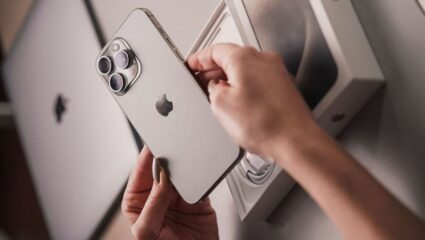 Smartphone Tips: iPhone चे 7 भन्नाट ट्रिक्स! 90% युजर्सना अजूनही माहिती नाहीत हे सीक्रेट फीचर्स