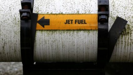 Rising Jet Fuel Costs: इंधन बाजारात मोठी उलथापालथ! जेट इंधन महागलं 5.4% पण व्यावसायिक LPG झाला स्वस्त