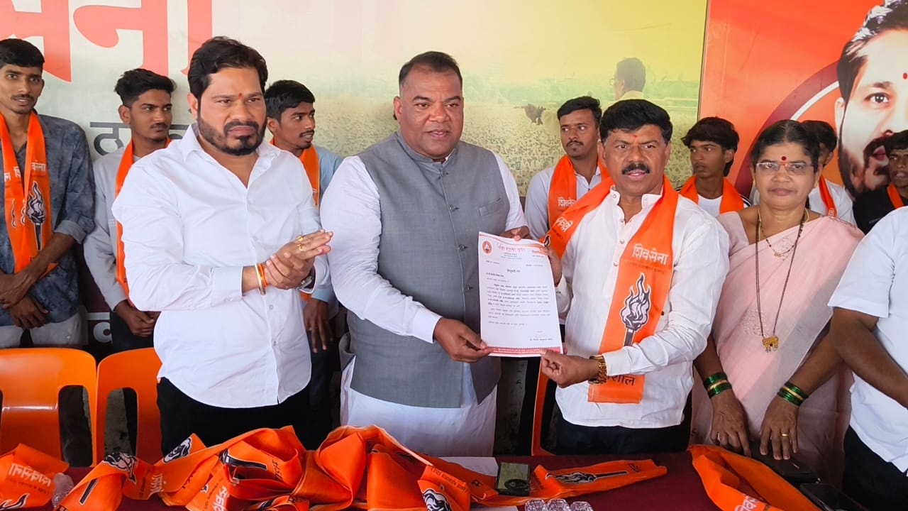 Shivsena News:  भाजपला मोठा धक्का! मंडल सरचिटणीस यांचा शिवसेना ठाकरे पक्षात प्रवेश