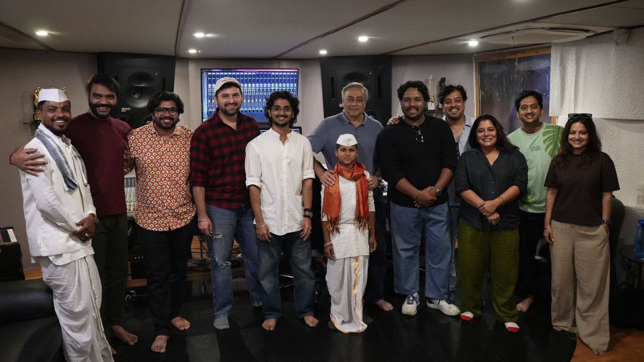 मराठी शाळांची आठवणी ताजे करणारं ‘क्रांतिज्योती विद्यालय – मराठी माध्यम’ मधील गाणं ‘शाळा मराठी’ प्रदर्शित!