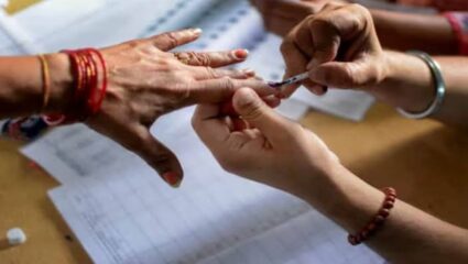 Political News : उमेदवारी अर्ज दाखल करण्याची मुदत संपली; महापालिका अधिकारी सज्ज, खर्चावर राहणार करडी नजर