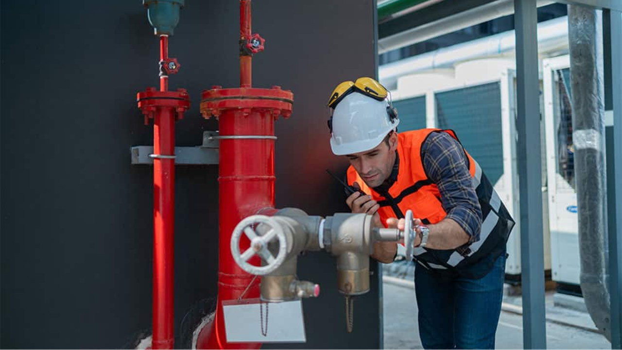 बना खतरो के खिलाडी, घेऊन फिरा सीडी बंबा गाडी! फायर इंजिनिअर म्हणून कसे करावे करिअर?