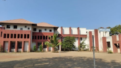 Chh Sambhajinagar News : दोन तपानंतर भेटले शालेय मित्र-मैत्रिणी! भावनिक प्रतिसाद, आठवणींना मिळाला उजाळा