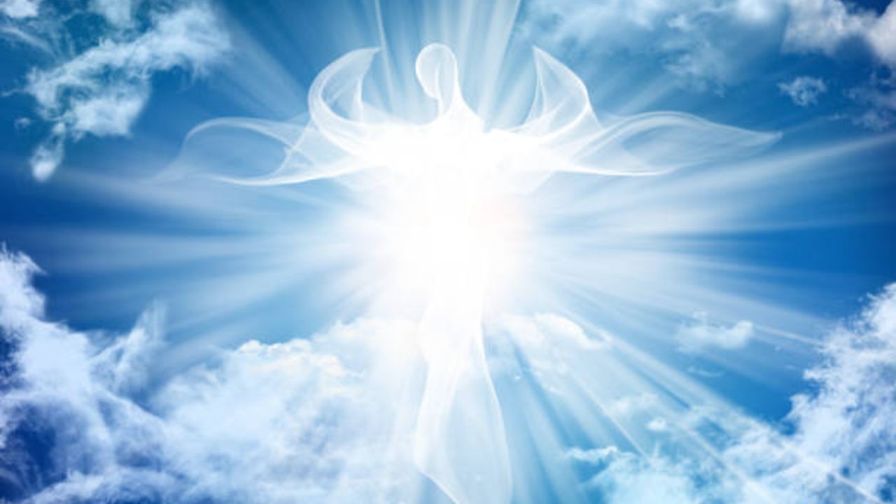 नोव्हेंबर २०२४ मध्ये त्याच्या हृदयविकाराच्या झटका आल्यानंतर ती पुन्हा त्याच बोगद्यात गेली, तोच प्रकाश. यावेळी, एक महिला व्यक्तिरेखा... नोर्मा तिला 