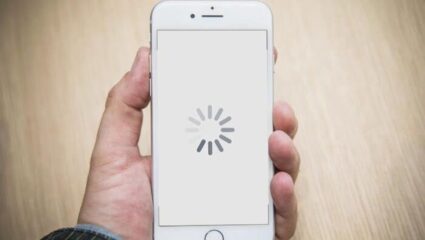 फोन सतत स्लो होतोय? फक्त या 4 ट्रिक्स वापरा आणि स्पीड वाढवा काही मिनिटांत!