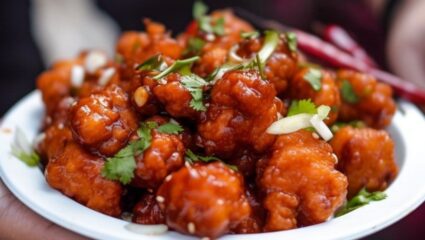 Gobi Manchurian Recipe : फ्लॉवरचे कुरकुरीत मंचुरियन खाल्ले आहेत का? नोट करा रेसिपी