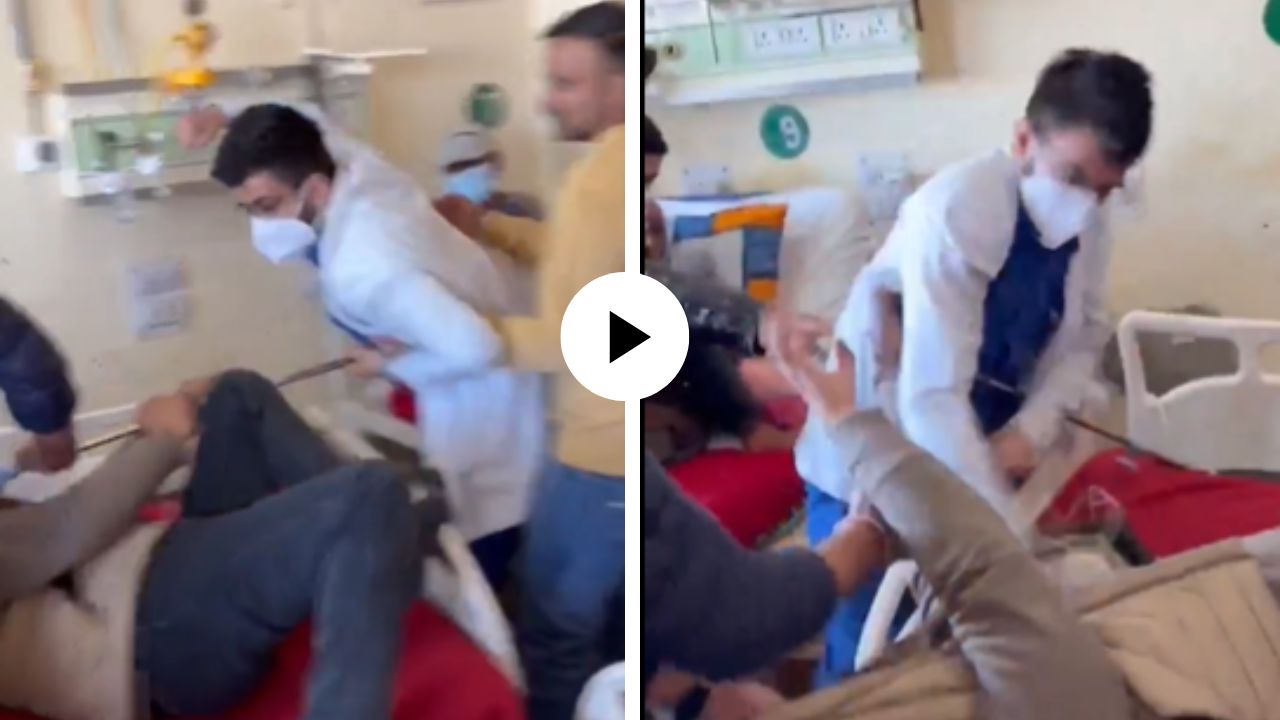 रुग्णालयातच पेशंट आणि डॉक्टरमध्ये सुरु झालं घमासान युद्ध, दोघांनी एकमेकांना लाथाबुक्क्यांनी हाणलं अन् मारामारीचा Video Viral