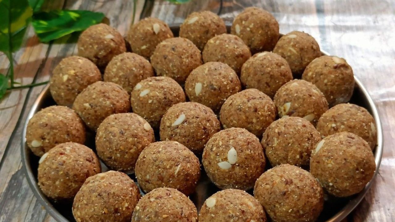 थंडीमध्ये वाढलाय सांधेदुखीचा त्रास? हिवाळ्यात आवर्जून बनवा सुंठाचे लाडू; रोज फक्त एक खा आणि कमाल पहा