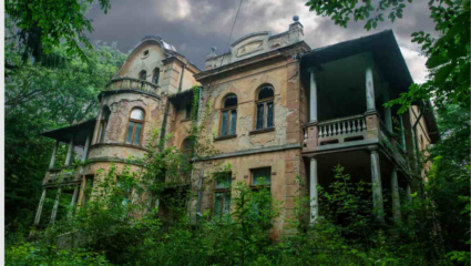 Horror Story: मुंबईदर्शन करताना ‘या’ ठिकाणी चुकूनही गेलात तर मेलात!