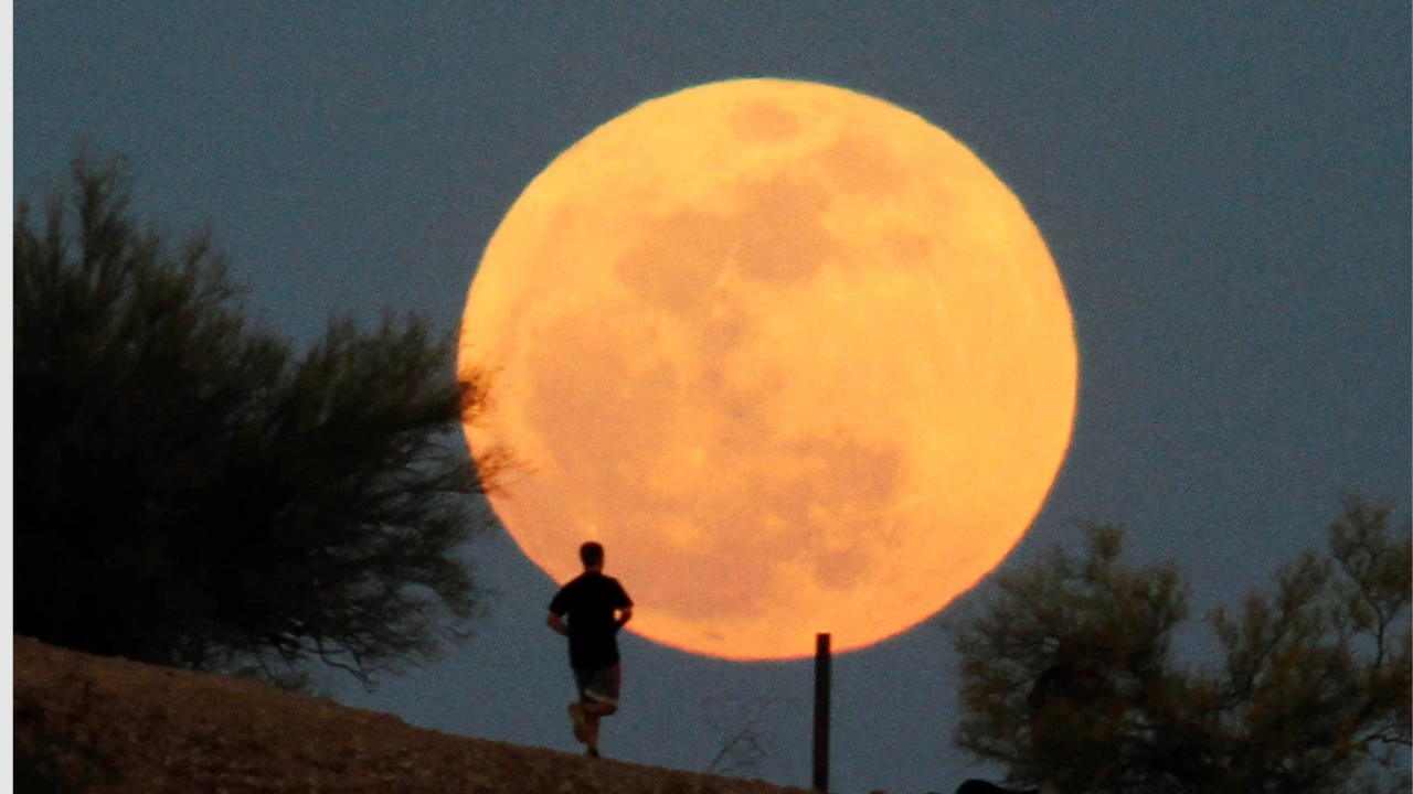 डिसेंबर महिन्यात खगोलप्रेमींसाठी ‘आकाशोत्सव’; दुर्मिळ खगोलीय घटनांची मालिका