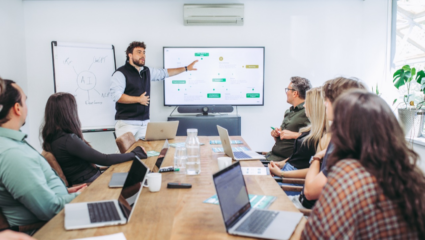 डॉ. विशाल कडणे यांच्या संकल्पनेतून शिक्षकांसाठी मोफत ‘एआय लर्निंग वर्कशॉप’