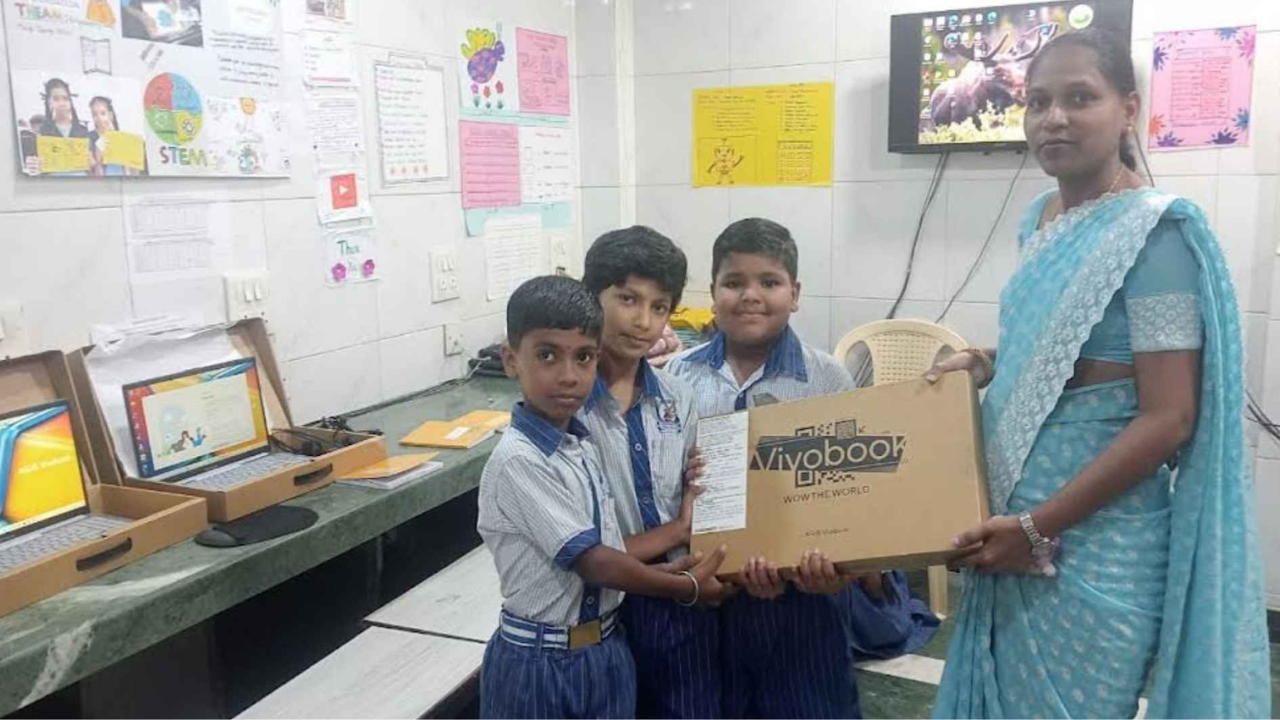 मुंबईत एएसयूएस आणि विद्या फाउंडेशनचा उपक्रम! शाळांमध्ये डिजिटल लर्निंग सेंटरची स्थापना