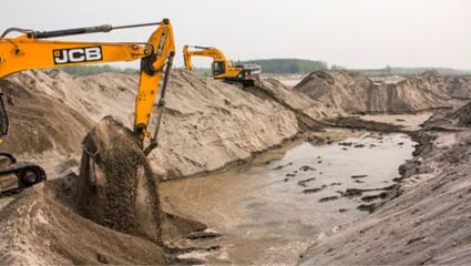 Nanded News : अवैध वाळूउत्खननामुळे नदीपात्राचे आरोग्य धोक्यात; पर्यावरणीय संकटाचा तीव्र इशारा