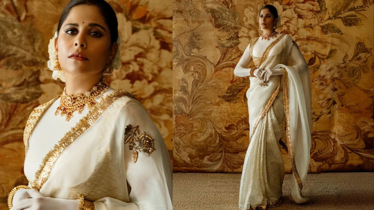  एका पुरस्कार वितरण सोहळ्यासाठी सईने हा पारंपरिक लुक केला आहे. 