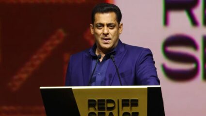 “जेव्हा मी रडतो तेव्हा लोकं हसतात…” सलमान खानने पुन्हा एकदा जिंकले चाहत्यांचे मन; स्वतःच्याच अभिनयाबद्दल म्हटले असं काही…