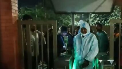 Sangli : पीपीई किट घालून नागरिक जागृती मंच, जिल्हा संघर्ष समिती आणि शिवसेनेचे आंदोलन