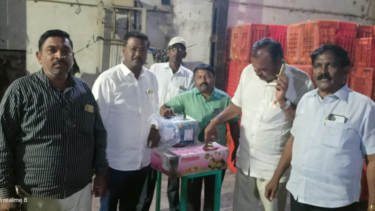 Sangli News: अफगाणी बेदाण्याची व्यापाऱ्यांकडून तस्करी, द्राक्षे बागायदार संघाकडून कोल्ड स्टोरेजवर धाडी