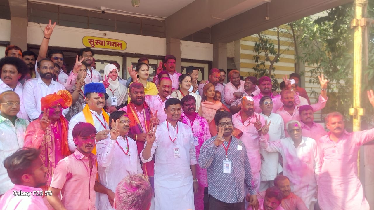 सोलापुरात सत्तेतील मित्र पक्षांनी मारली विजयाची बाजी; कुणाला किती जागा मिळाल्या?