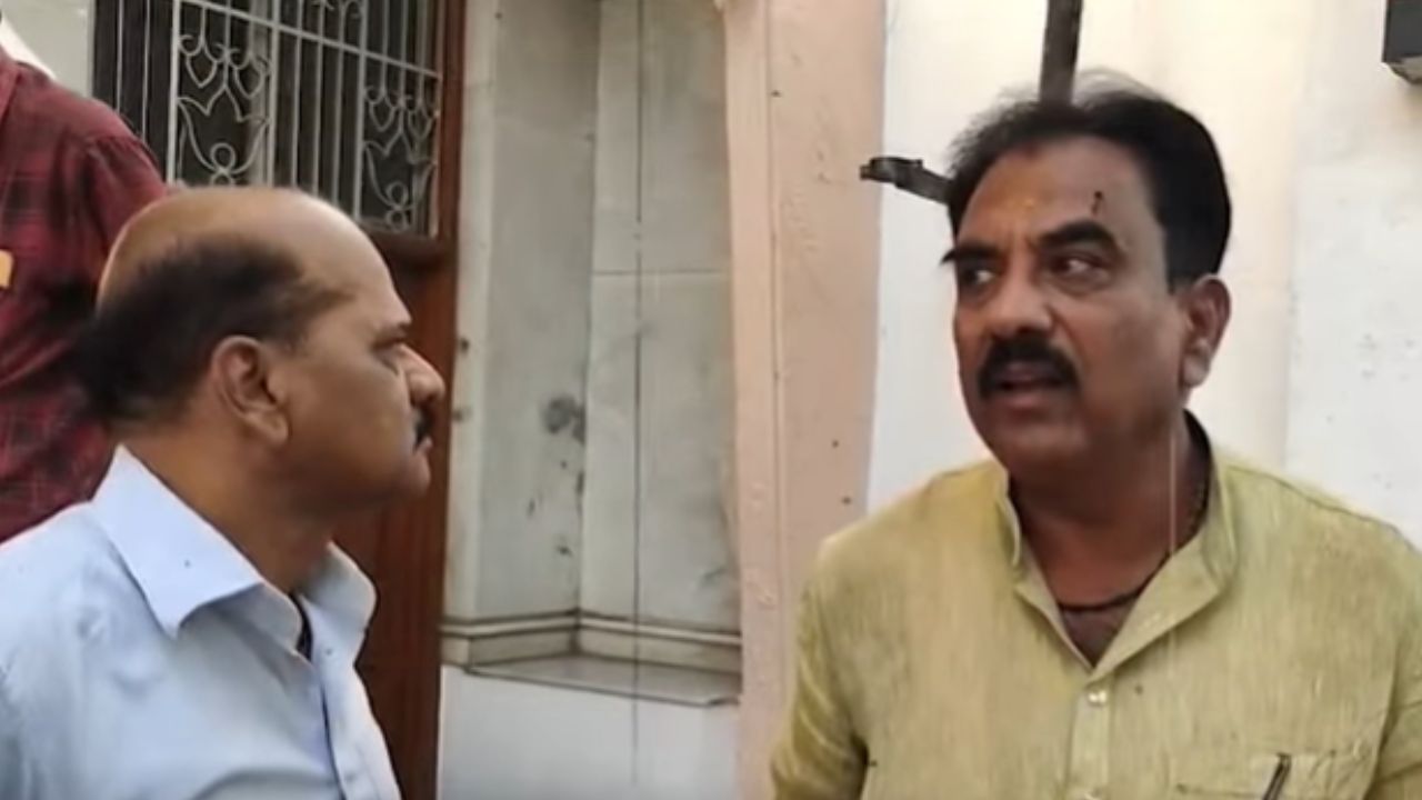 Solapur : ‘उमेदवारी मिळाली नाही तर जीवाचे बरे-वाईट करीन’ इशाऱ्याने खळबळ, बिपीन धुम्मा आक्रमक