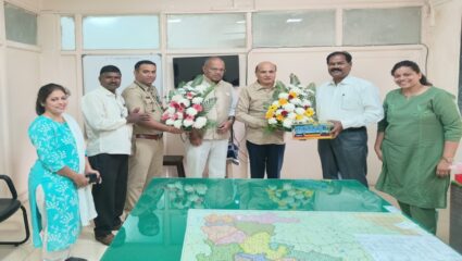 ST bus: एसटी महामंडळातील स्वच्छ प्रतिमेचे अधिकारी नंदकुमार कोलारकर सेवा निवृत्त