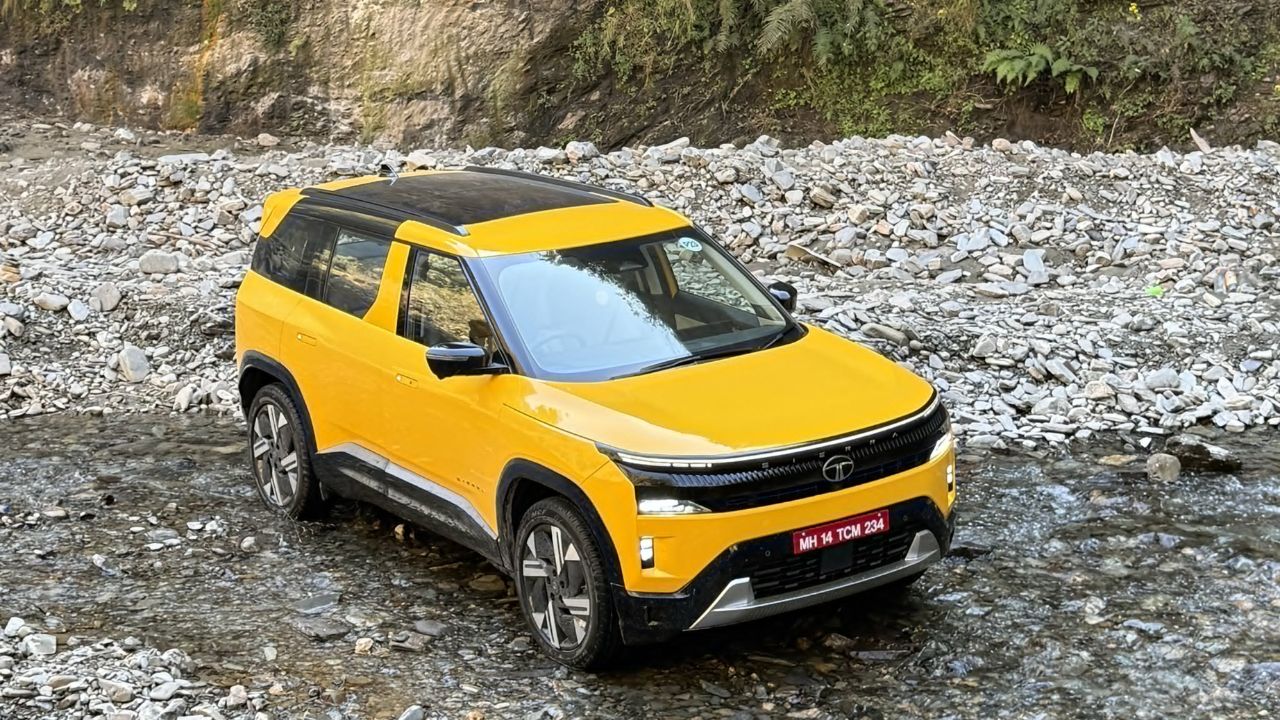 नवीन Tata Sierra च्या टॉप व्हेरिएंटची किंमत किती असू शकते ? लवकरच फुल प्राईझ लिस्ट होणार सादर