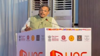 महाराष्ट्राच्या राजकारणात आता हेल्दी रिलेशन म्हणणं सुद्धा जड जातं; विनोद तावडे यांचं मत