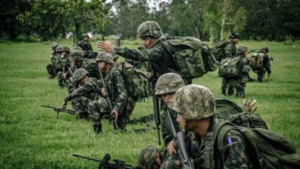 थायलंड-कंबोडियात पुन्हा संघर्षाची लाट! शांतताचर्चांदरम्यान सीमेवर थाई सैनिकांकडून सीमेवर जोरदार हवाई हल्ले