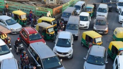 Raigad News: उरण-पनवेल राज्य महामार्गाला जोडणाऱ्या बाह्यवळण मार्गाच्या कामाचा वेग मंदावला! वाहतूककोंडीमुळे नागरिक हैराण