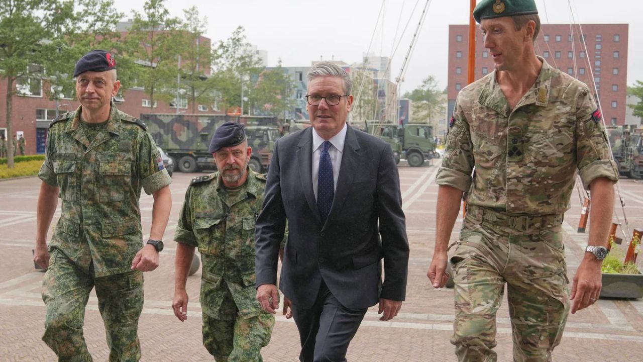 War Alert : तिसऱ्या महायुद्धाची चाहूल? युक्रेनकडून ब्रिटनला धोक्याचा इशारा