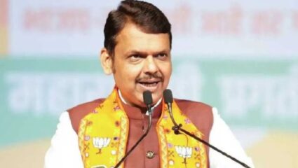“नामांतरानंतर पहिला महापौर भाजपा–राष्ट्रवादी युतीचा करा; 1 महिन्यात ‘हा’ प्रस्ताव मंजूर होईल,” मुख्यमंत्र्यांचे आवाहन