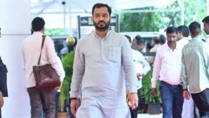 Ahilyanagar News: अन्यथा अधिकाऱ्यांवर कारवाई नक्की! आढावा बैठकीत आमदार खताळांनी अधिकाऱ्याचे कान टोचले