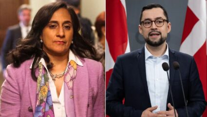 War Alert: ‘Greenland विक्रीसाठी नाही!’ कॅनडियन परराष्ट्र मंत्री अनिता आनंद थेट राजधानीत उतरणार; अमेरिकेच्या विरोधात थोपटले दंड