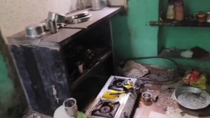 कोल्हापूरच्या शहापुरात गॅस सिलेंडरचा भीषण स्फोट; चहा करण्यासाठी गॅस पेटवला अन्…