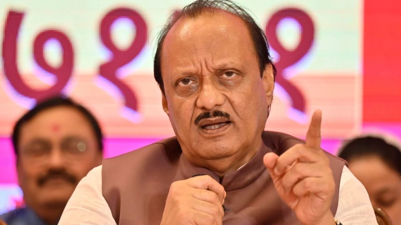 इच्छाशक्तीच्या अभावामुळेच शहराची अवस्था बिकट; पुण्यातून अजित पवारांची नाराजी व्यक्त इच्छाशक्तीच्या अभावामुळेच शहराची अवस्था बिकट; पुण्यातून अजित पवारांची नाराजी व्यक्त