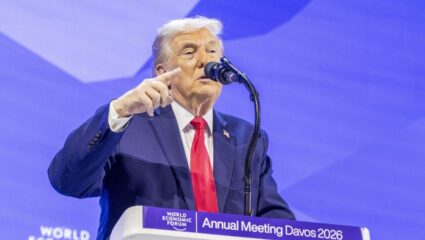 डोनाल्ड ट्रम्प यांची भूमिका ठरतीये डोकेदुखी; हेकेखोरपणामुळे कोणीच राहेना शांत अन् सुखी