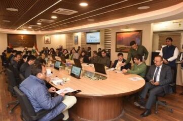 Government Employee Banking Benefits: वित्त मंत्रालयाचा मोठा निर्णय, कर्मचाऱ्यांच्या हितासाठी नवे पॅकेज जाहीर 