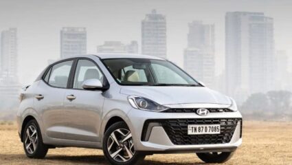 ‘या’ कारचा मार्केटमध्ये खास Aura! फक्त करा 1 लाखाचं डाउन पेमेंट अन् दरमहा भरा 10000 पेक्षा कमी EMI