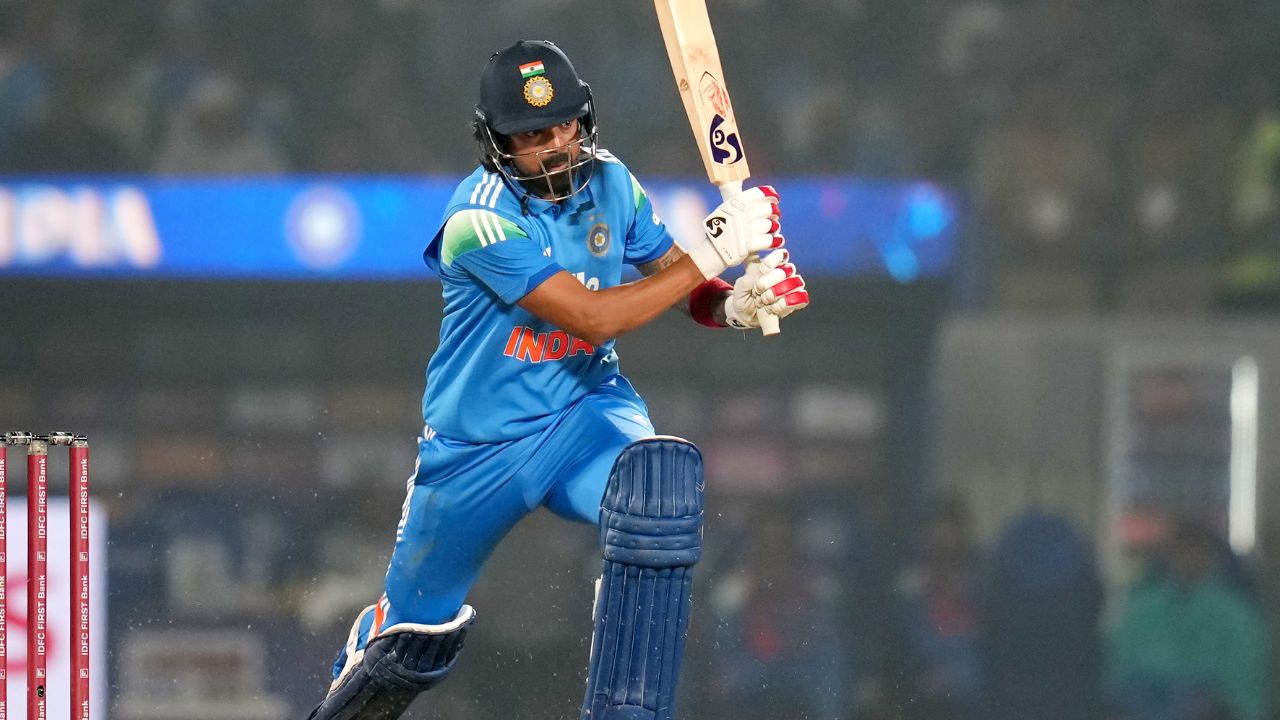 IND vs NZ ODI Series : केएल राहुलचा मोठा धमाका! विराट कोहली धोबीपछाड देत रचला इतिहास; आता एमएस धोनीचा ‘हा’ विक्रम रडावर 