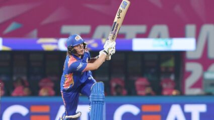 MIW vs UPW WPL 2026 : नॅट सायव्हर-ब्रंटचा WPL मध्ये धुराळा! ‘ही’ किमया साधत संयुक्तपणे आली अव्वलस्थानी 