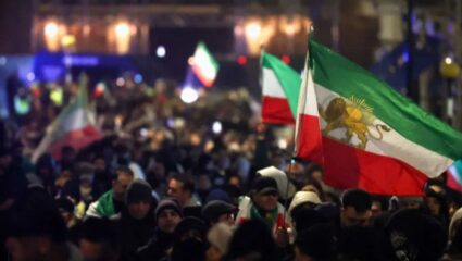 Iran Protests : इराणमध्ये भारतीय विद्यार्थ्यांना अटक? अफवांनी पालकांचा जीव टांगणीला; राजदूतांनी समोर येऊन सांगितलं ‘सत्य’