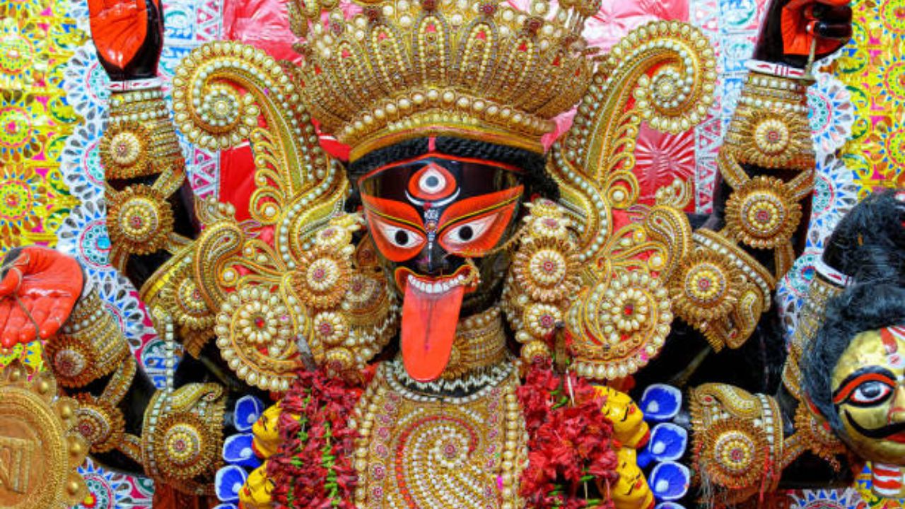 Kalashtami 2026: कालाष्टमीच्या दिवशी ‘हे’ उपाय केल्यास नकारात्मक शक्तींचा प्रभाव होतो कमी