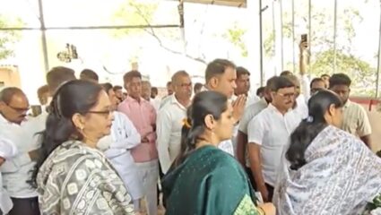 Khalapur : परिवर्तन विकास आघाडीच्या वतीने अजित पवारांना वाहिली श्रद्धांजली