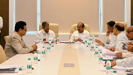 “मराठा कुणबी जात प्रमाणपत्रांसाठी…”, मंत्रिमंडळ उपसमितीच्या बैठकीत राधाकृष्ण विखे-पाटलांचे महत्त्वाचे निर्देश