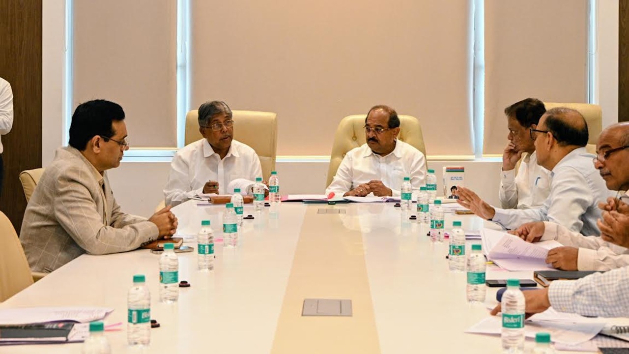 “मराठा कुणबी जात प्रमाणपत्रांसाठी…”, मंत्रिमंडळ उपसमितीच्या बैठकीत राधाकृष्ण विखे-पाटलांचे महत्त्वाचे निर्देश
