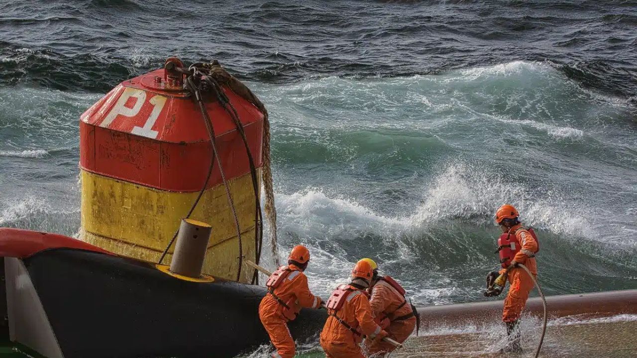 Most Dangerous Jobs :  भारतातील सर्वात भायनक जॉब; ‘इथे’ काम करणं बेतू शकतं जिवावर