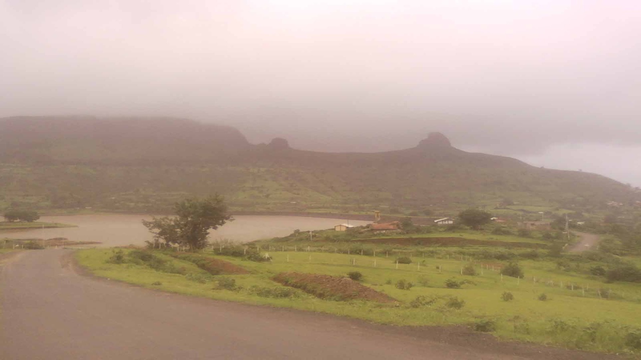 Nashik Traffic Management : त्र्यंबकरोडवर वाहतूक मार्गात बदल, कोंडी टाळण्यासाठी अवजड वाहनांना बंदी; पोलीस प्रशासनाचा निर्णय