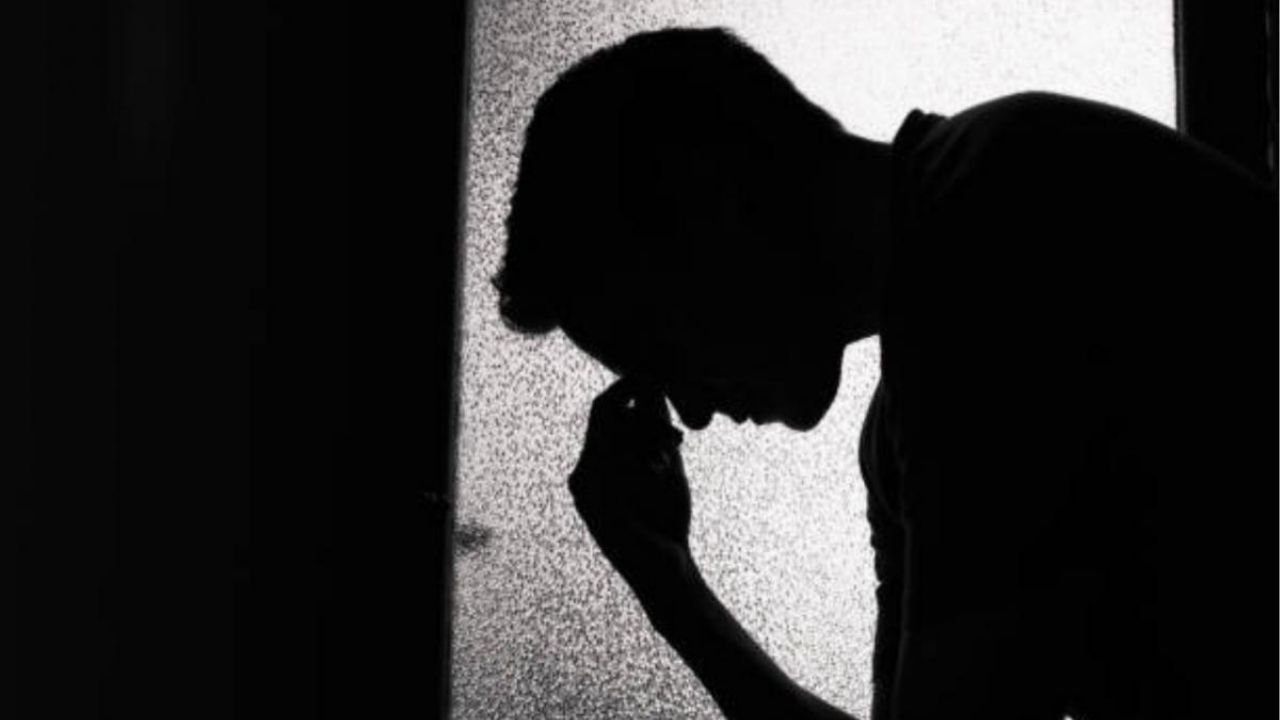 Nanded Crime: “आई-बाबा खूप आठवण…” अशी पोस्ट केल्यानंतर अवघ्या दोन तासांत तरुणाने उचलले टोकाचे पाऊल