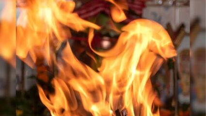 Beed Crime: कॉलेज राजकारणामुळे भावाचा आत्महत्येचा प्रयत्न;  जीव वाचवताना प्राध्यपिका 80% जळाल्या; मृत्यूशी झुंज